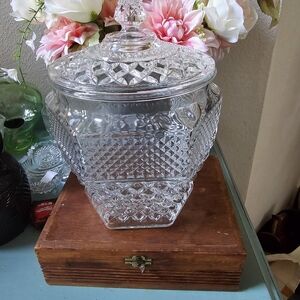 Vintage Anchor Hocking Wexford pattern cookie jar